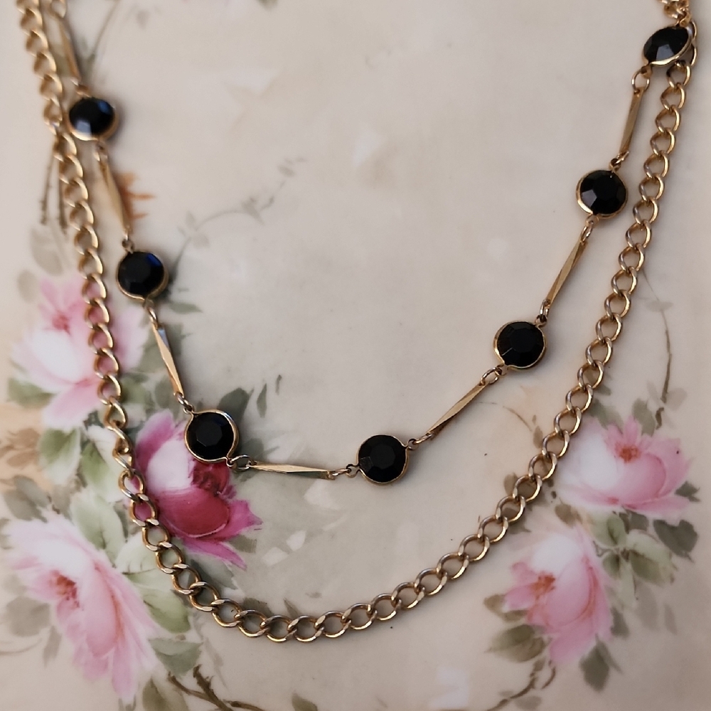 Vintage EXTRA LONG BLACK GEM STONES Vintage NECKLACE